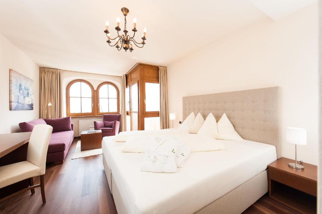 Hotel Lambrechtshof Appiano Sulla Strada Del Vino Room photo